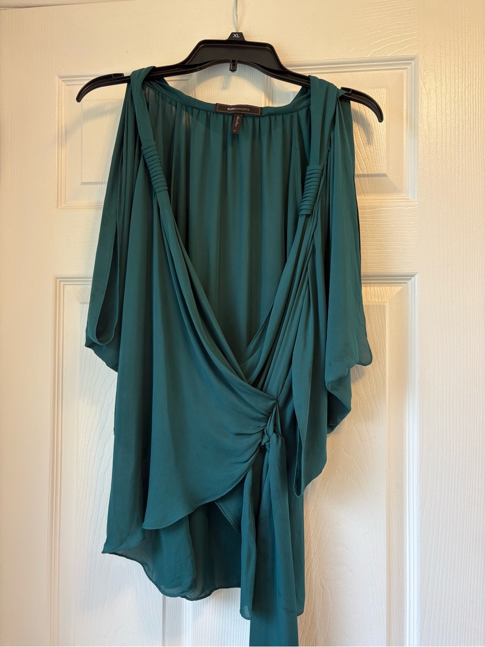 BCBGMAXAZRIA 100% Silk emerald green Cold Shoulder Wrap Blouse Size M